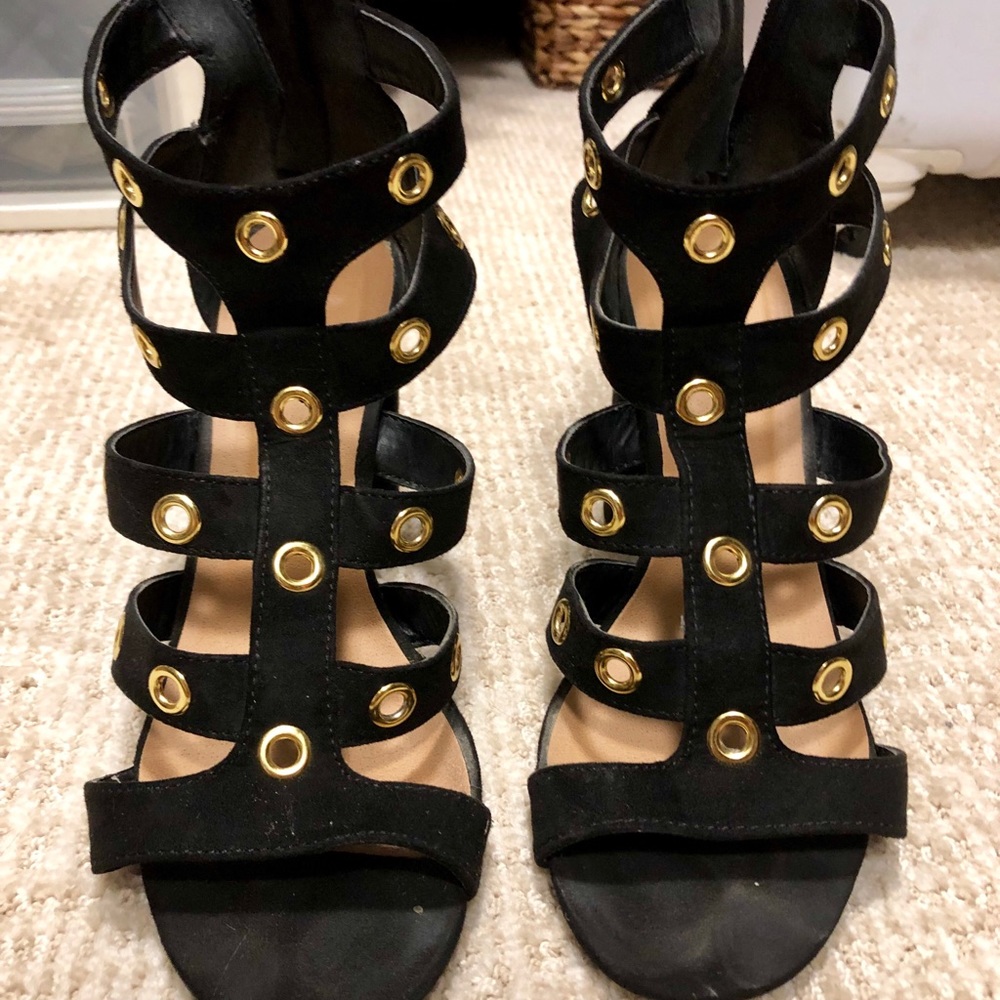 Black and gold grommet chunky heel